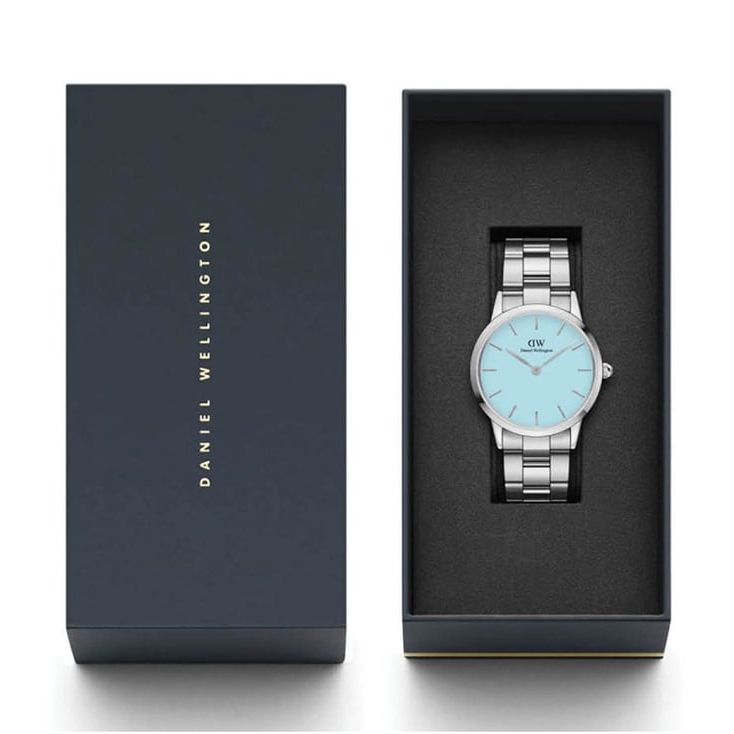 Iconic Unisex Blue Round Dial Analog Watch - DW00100542