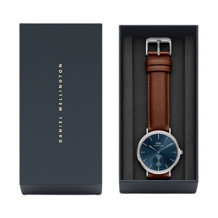 Classic Men Blue Round Dial Analog Watch - DW00100709K