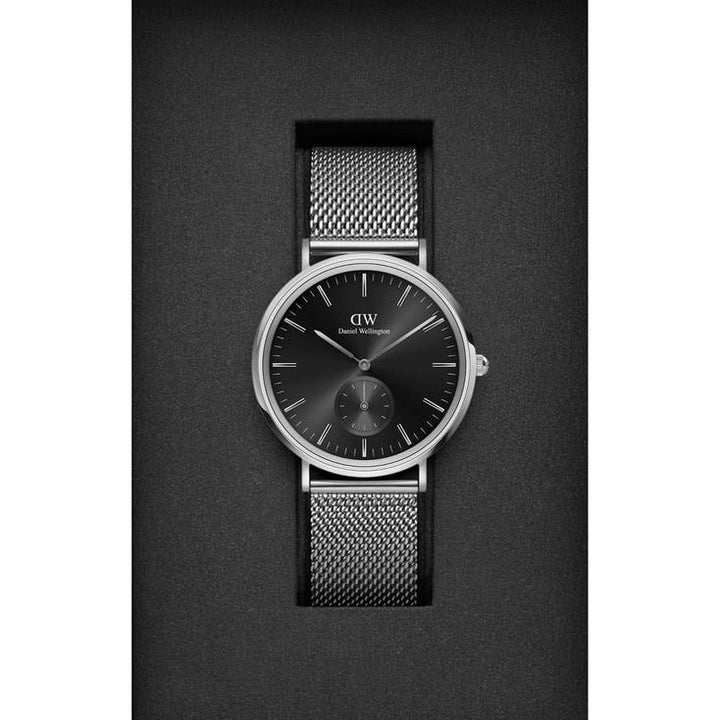 Classic Men Black Round Dial Analog Watch - DW00100711K