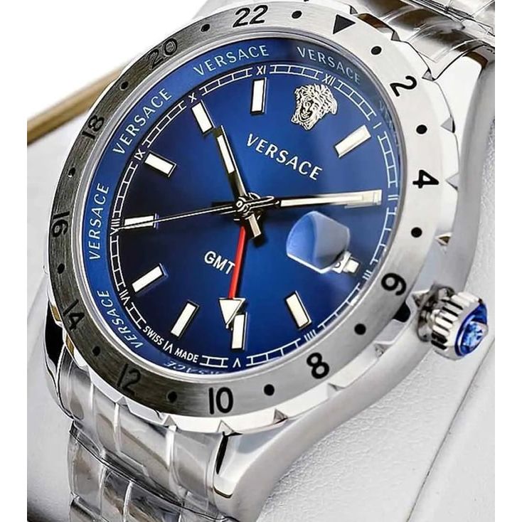 V11010015 Analog Watch for Men