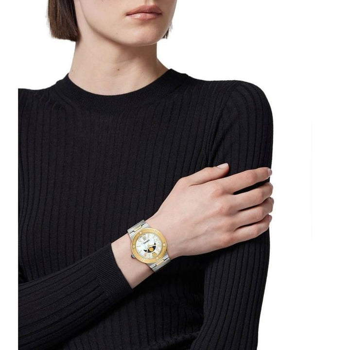 Greca Logo Moonph Unisex Quartz Date