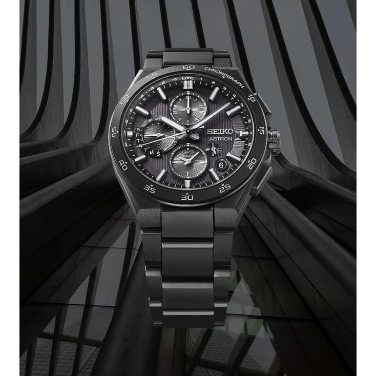 Astron GPS SOLAR Chronograph Men 43.3 mm SSH155J1