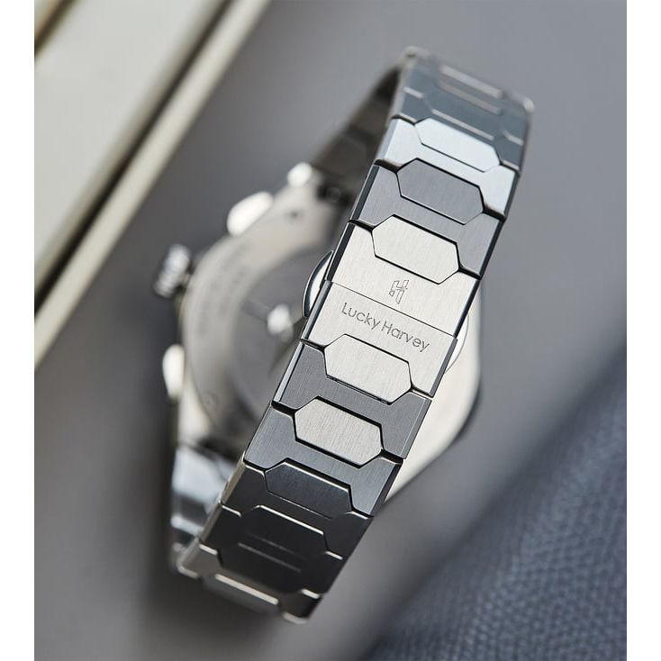 Lucky Harvey Sound of Nature Chiming Limited Edition Automatic Men 40 Mm LH21
