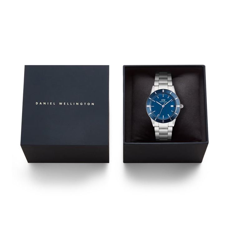 Index Bezel Blue Round Dial Analogue Men Watch - DW00100820K