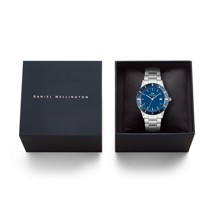 Index Bezel Blue Round Dial Analogue Men Watch - DW00100820K