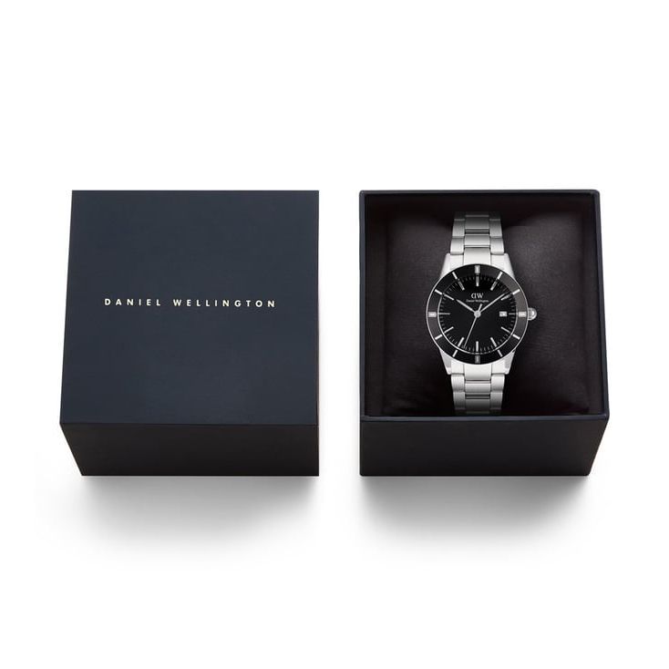 Index Bezel Black Round Dial Analogue Men Watch - DW00100822K