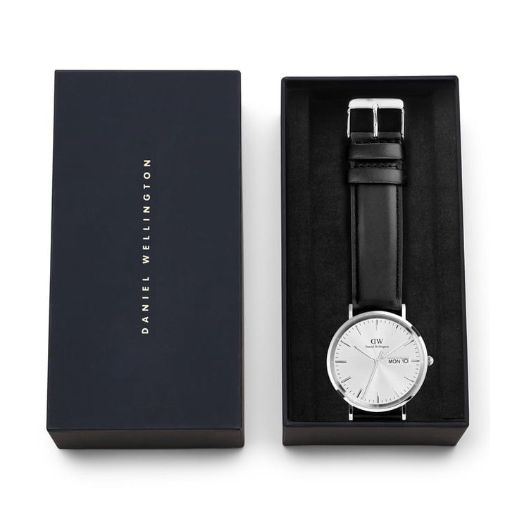 Classic Extension Silver Round Dial Analogue Men Watch - DW00100832K