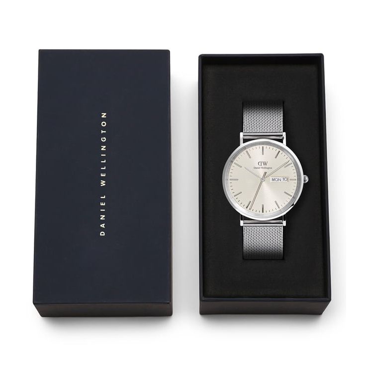 Classic Extension Champagne Round Dial Analogue Men Watch - DW00100828K