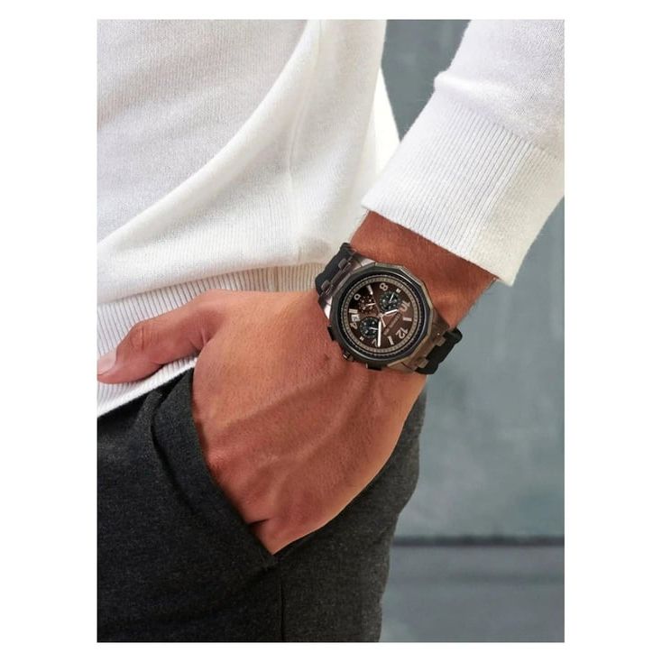 Quartz Chronograph Men 39 mm CECIWGQ2224103