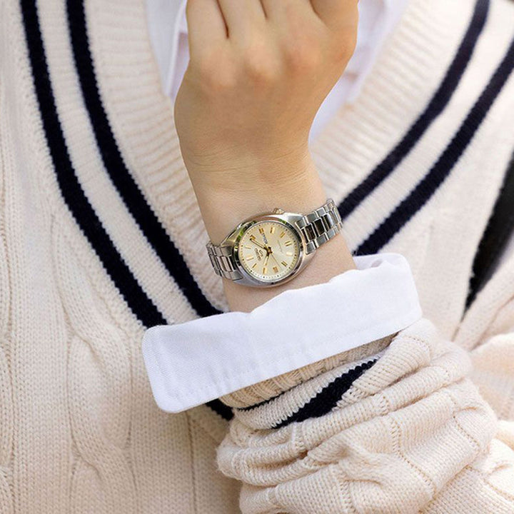 Seiko 5 Sports SRE023K1 Cream Dial Women&