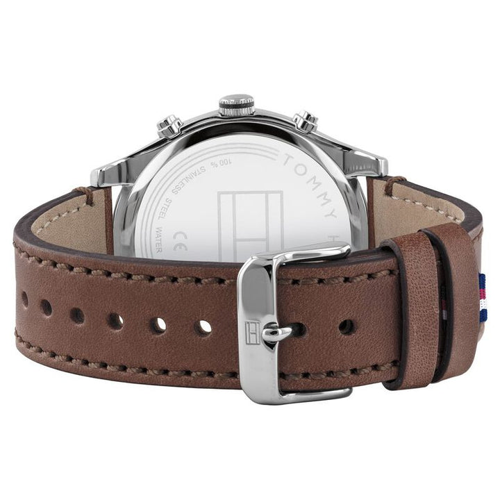 https://www.titan.co.in/dw/image/v2/BKDD_PRD/on/demandware.static/-/Sites-titan-master-catalog/default/dw85e59ab9/images/Helios/Catalog/TH1791741_3.jpg?sw=800&amp;sh=800