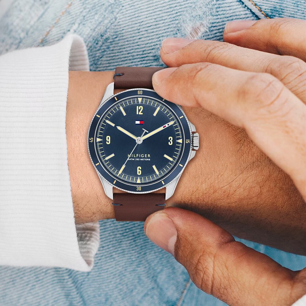 Tommy Hilfiger Quartz Analog Blue Dial Leather Strap Watch For Men