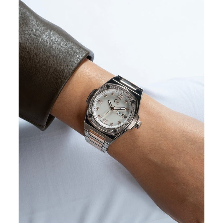 Gc Coussin Shape Lady Large Size Metal Y98005L1MF