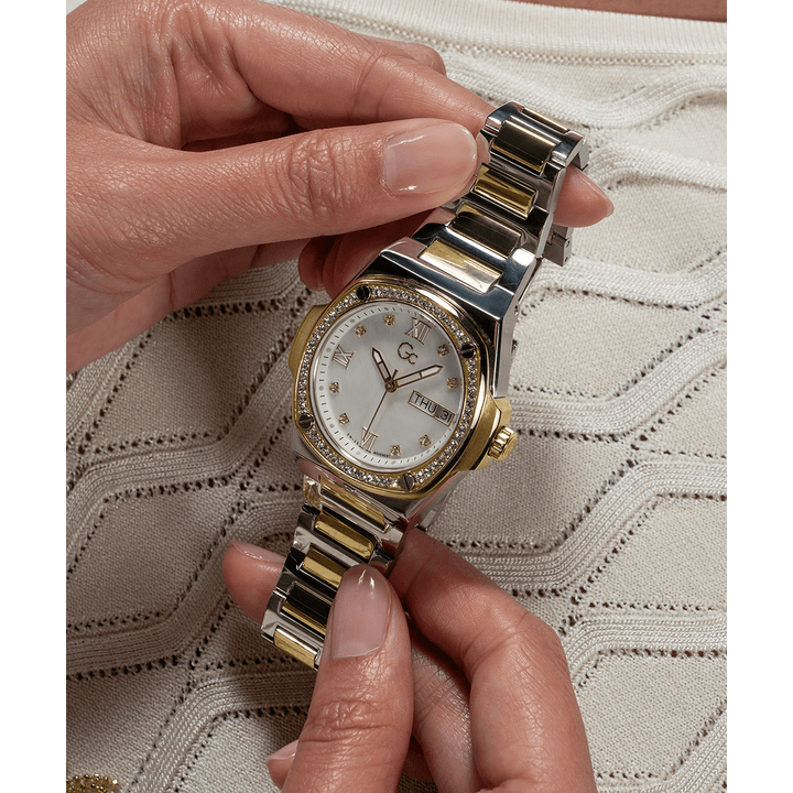 Gc Coussin Shape Lady Large Size Metal Y98008L1MF