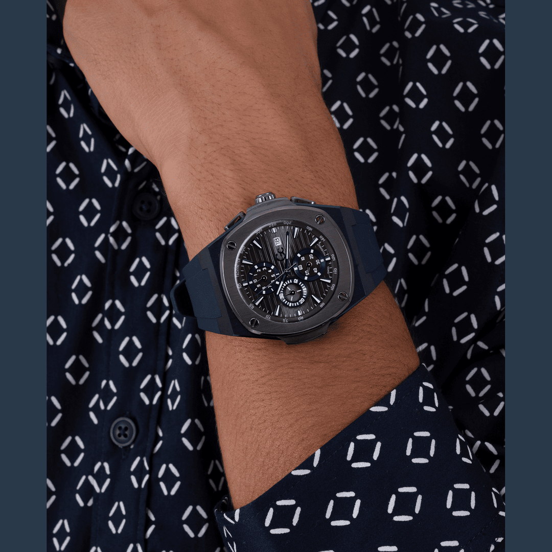 Gc Coussin Shape Chrono Silicone Y99004G5MF