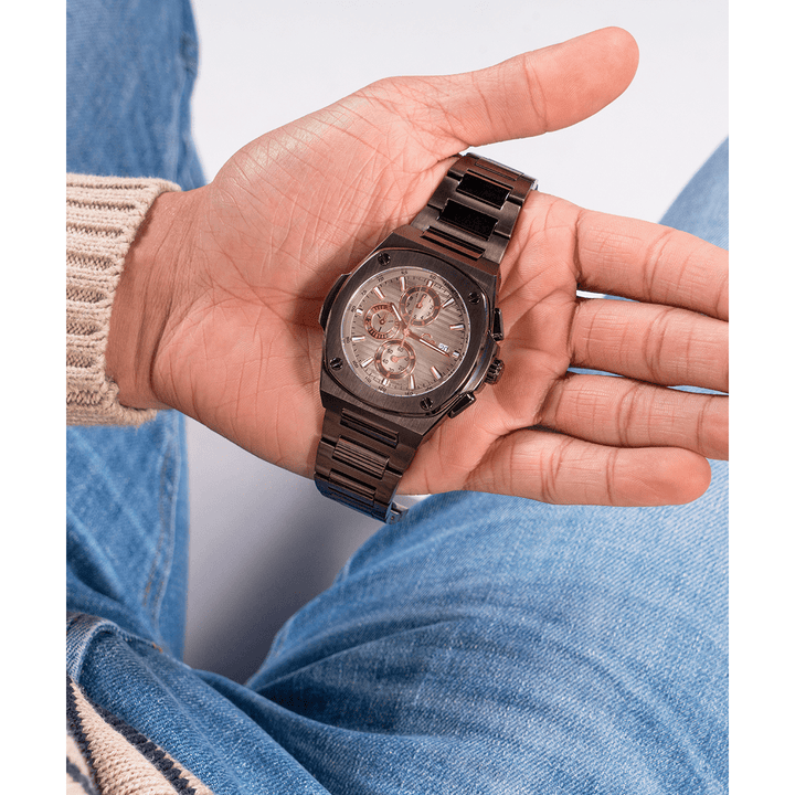 Gc Coussin Shape Chrono Metal Y99013G1MF