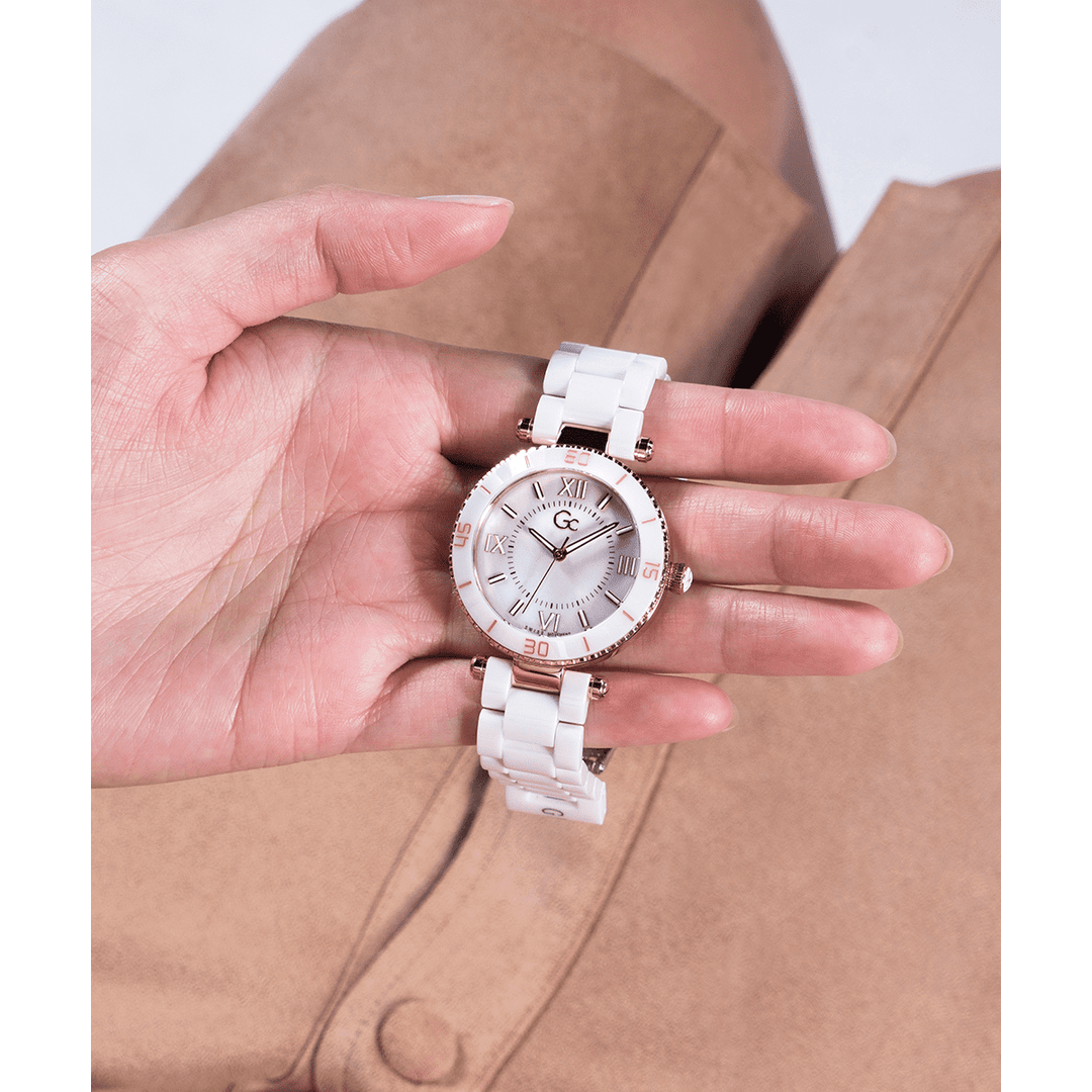 Gc Muse Mid Size Ceramic Z05007L1MF