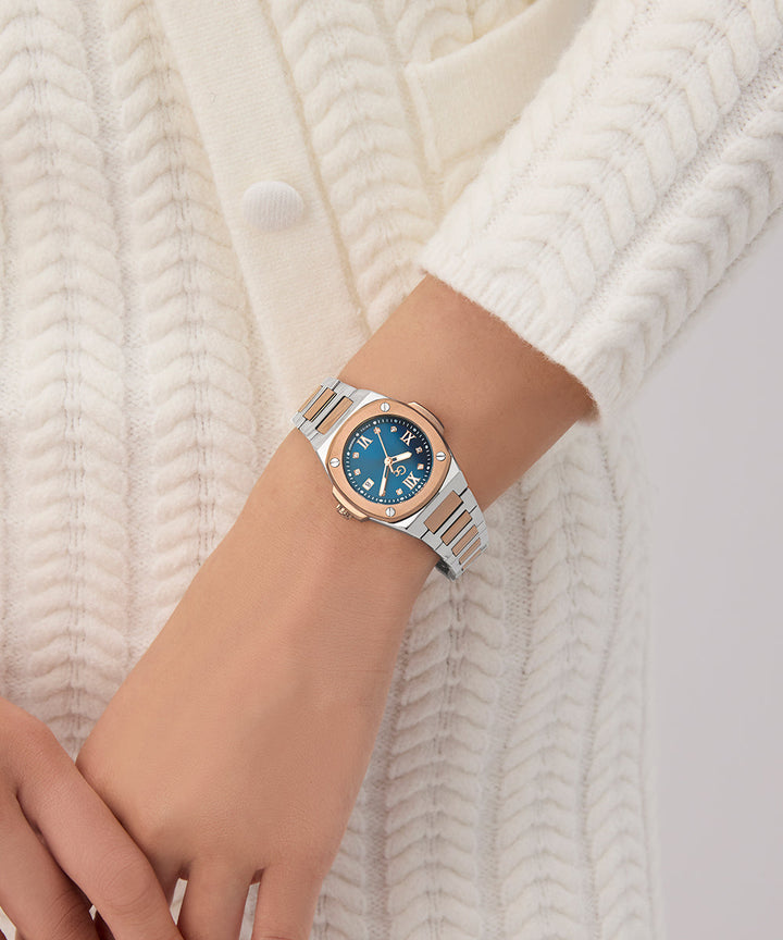 Gc Watch Coussin Shape Mini Z12011L7 Blue Dial Women&