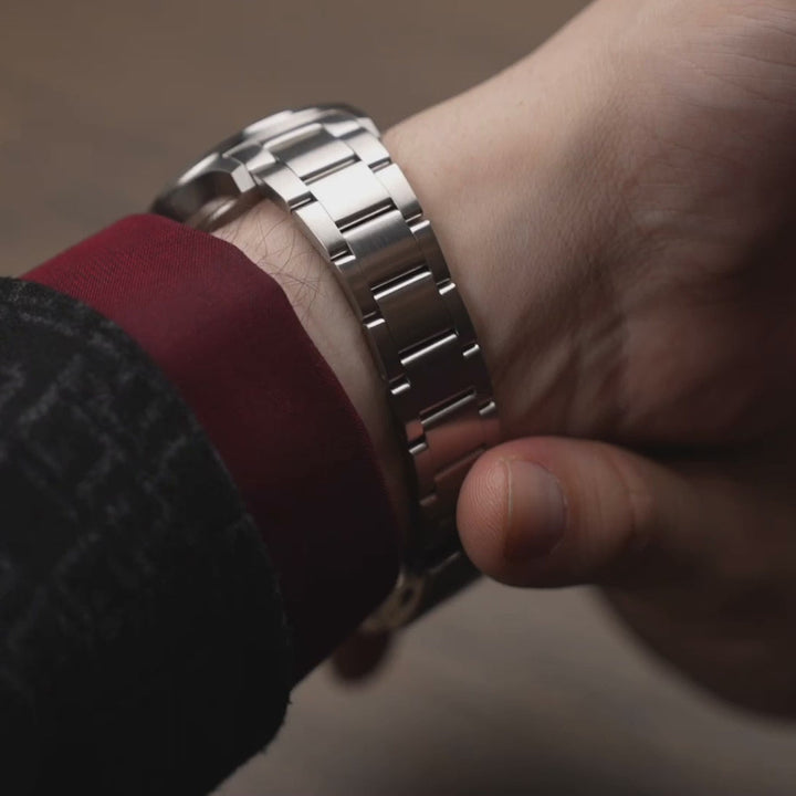 Earnshaw Baron High Beat 72 Hour Power Reserve Skeleton Automatic Green