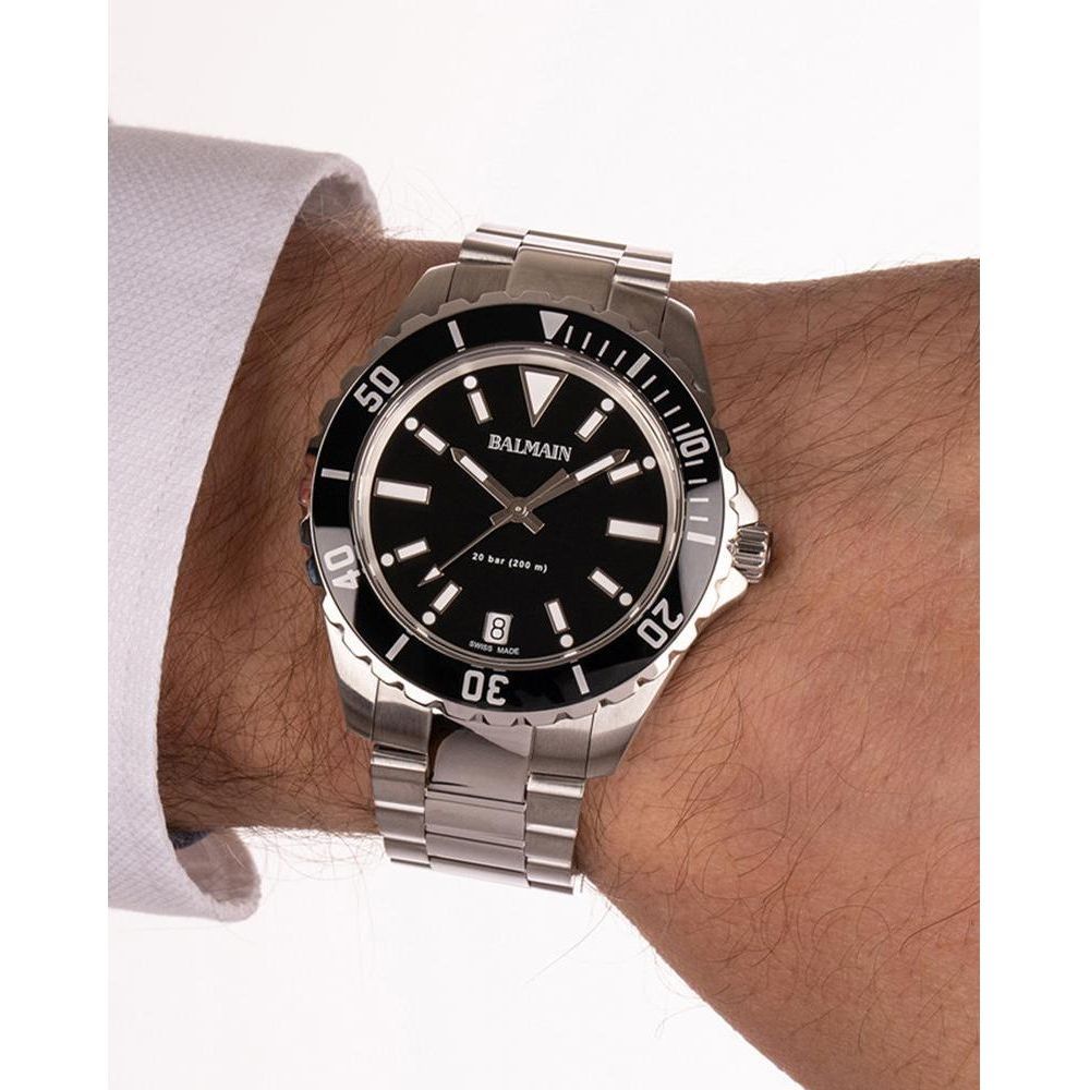 Elegant Swiss Quartz Men’s Watch with Sapphire Crystal