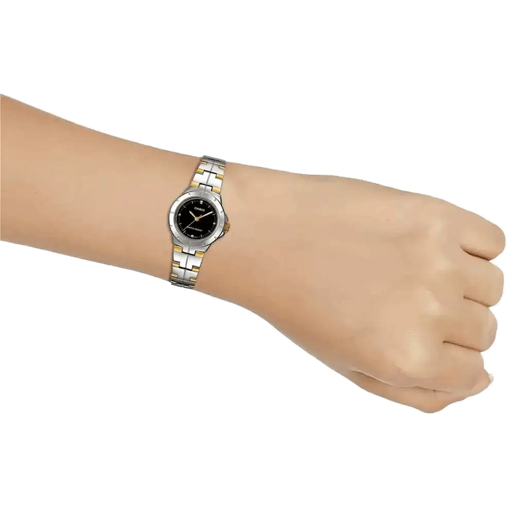 Casio A906 LTP-1242SG-1CDF Enticer Ladies