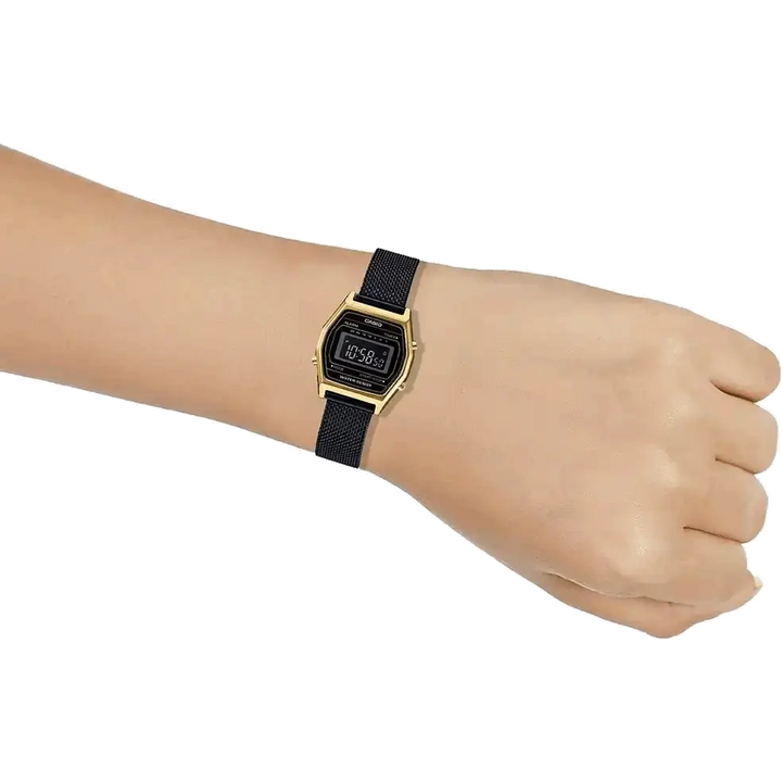 Casio D167 LA690WEMB-1BDF Vintage