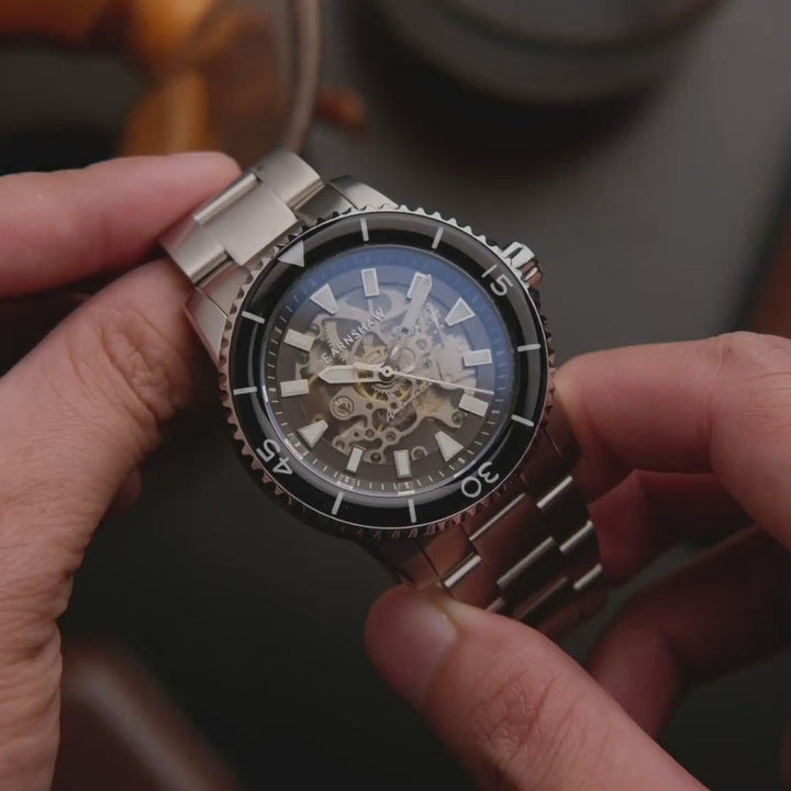 Earnshaw Wallis Automatic Skeleton Commander Grey