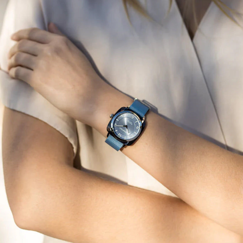 Briston Clubmaster Chic 21536.SA.UB.25.NIB Blue Dial Women&