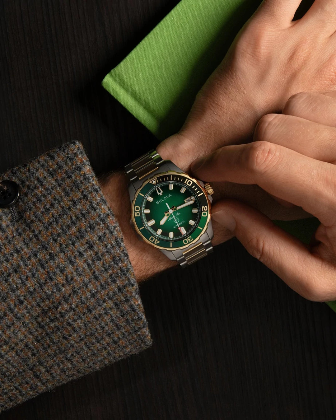Bulova Marine Star 98B467 Green Dial Men&