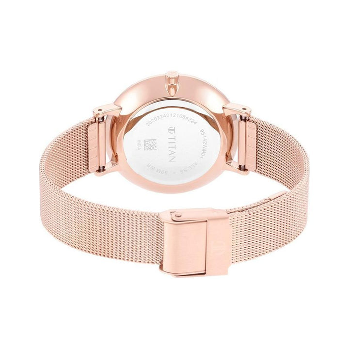 TITAN Women Lustre NS95142WM01