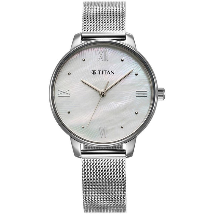 TITAN Women Max NS95238SM01