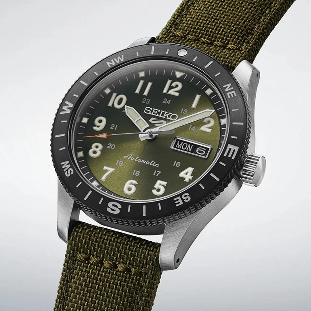 Seiko 5 Sports HDB008K1 Green Dial Men&