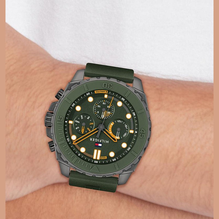 https://static.helioswatchstore.com/media/catalog/product/t/h/th1710688_4.jpg