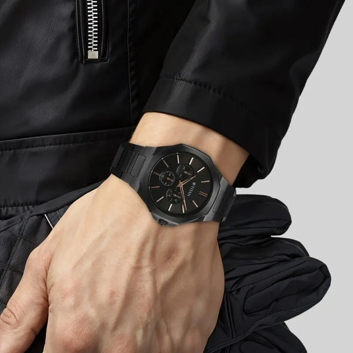 Titan Classic Slim Multifunction Quartz Black Dial Men&