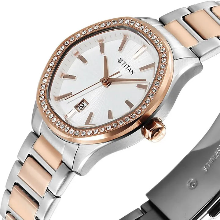 Titan Glamour 95326KM01 Silver Dial Two Toned Women&