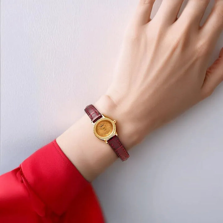 Titan Nebula Vintage 18k Gold Analog Women&
