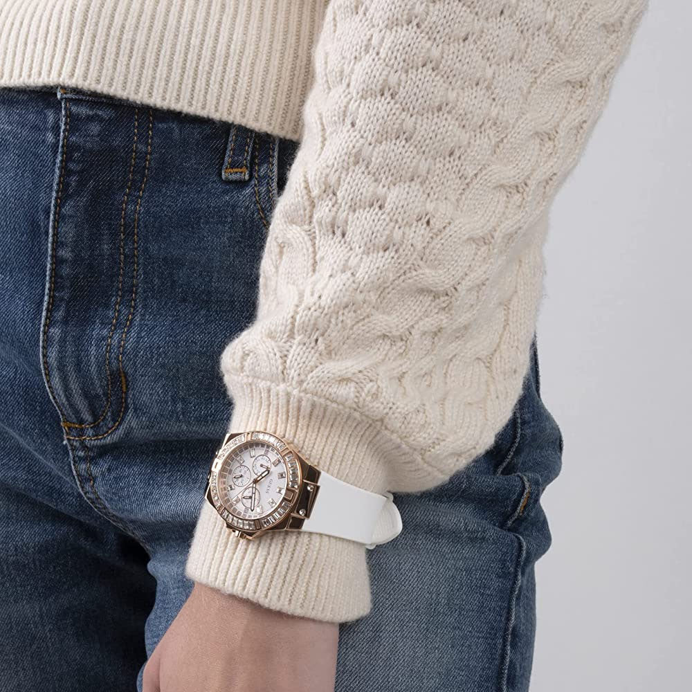 GUESS Analog White Dial Women's Watch GW0118L4
