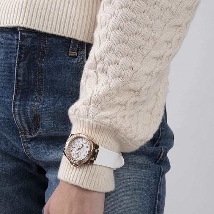 GUESS Analog White Dial Women's Watch GW0118L4