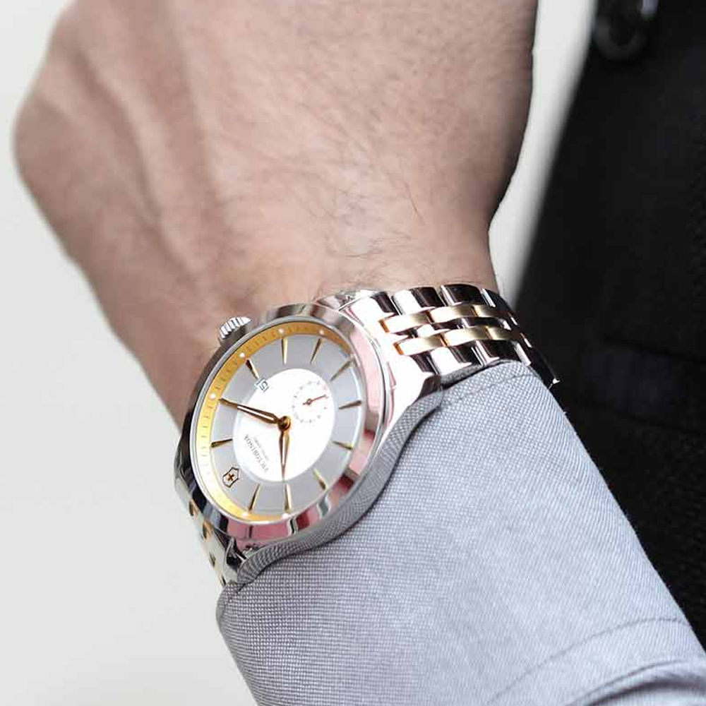 Victorinox 2025 alliance quartz