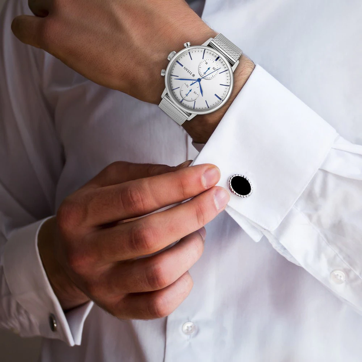 Titan 90135SM01 Light Leathers IV Analog Watch For Men